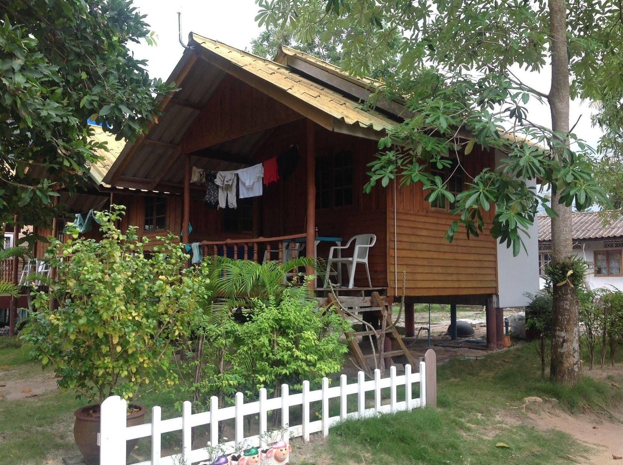 Fanta Beach Resort Ko Pha Ngan Exterior photo